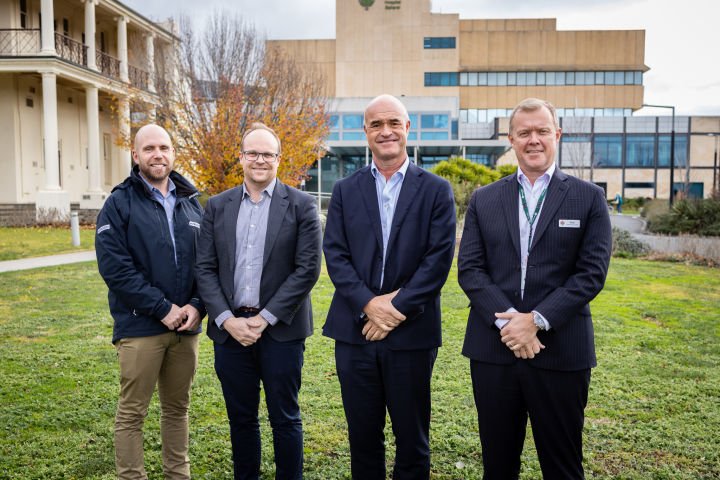 Ballarat hospital contract announced